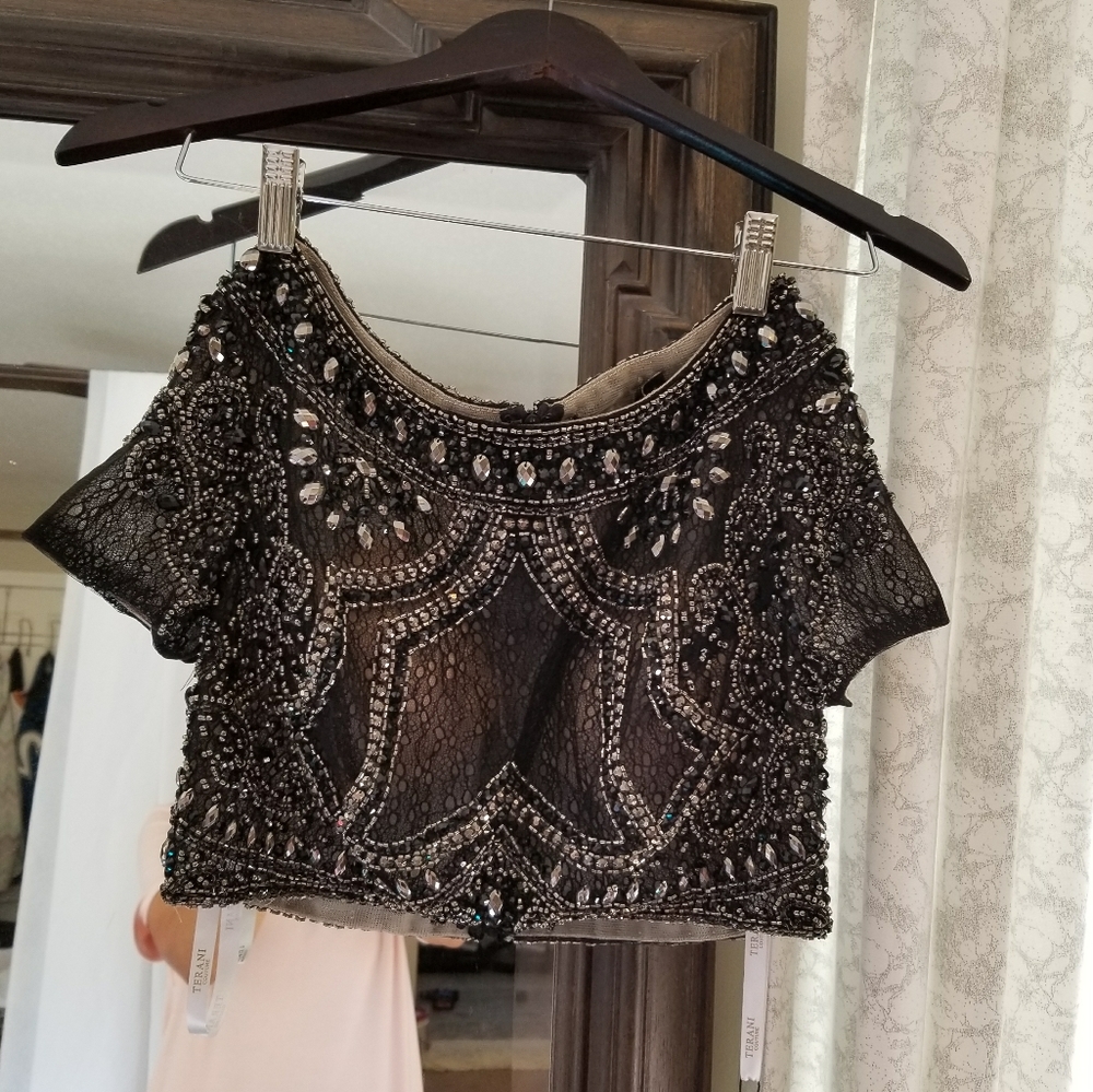 Geranium couture top
